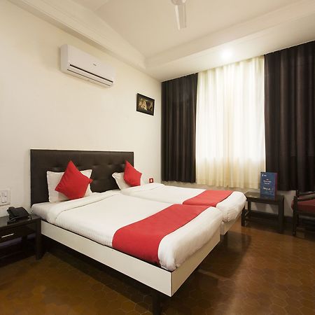Oyo 9806 Hotel Arvi Лонавала Экстерьер фото